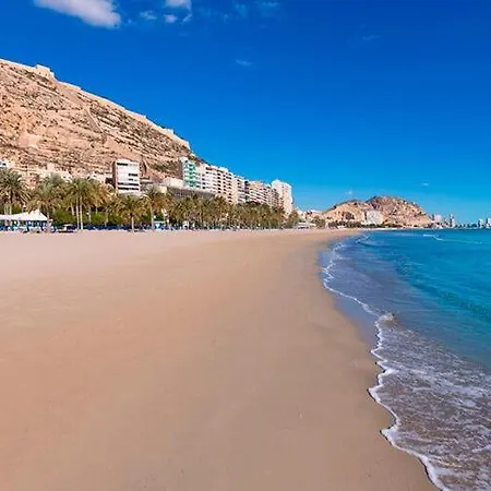 Homestay R-1-комната в квартире для 2 человек -alicante Centro Alicante